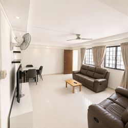Blk 124 Yishun Street 11 (Yishun), HDB 4 Rooms #563790151